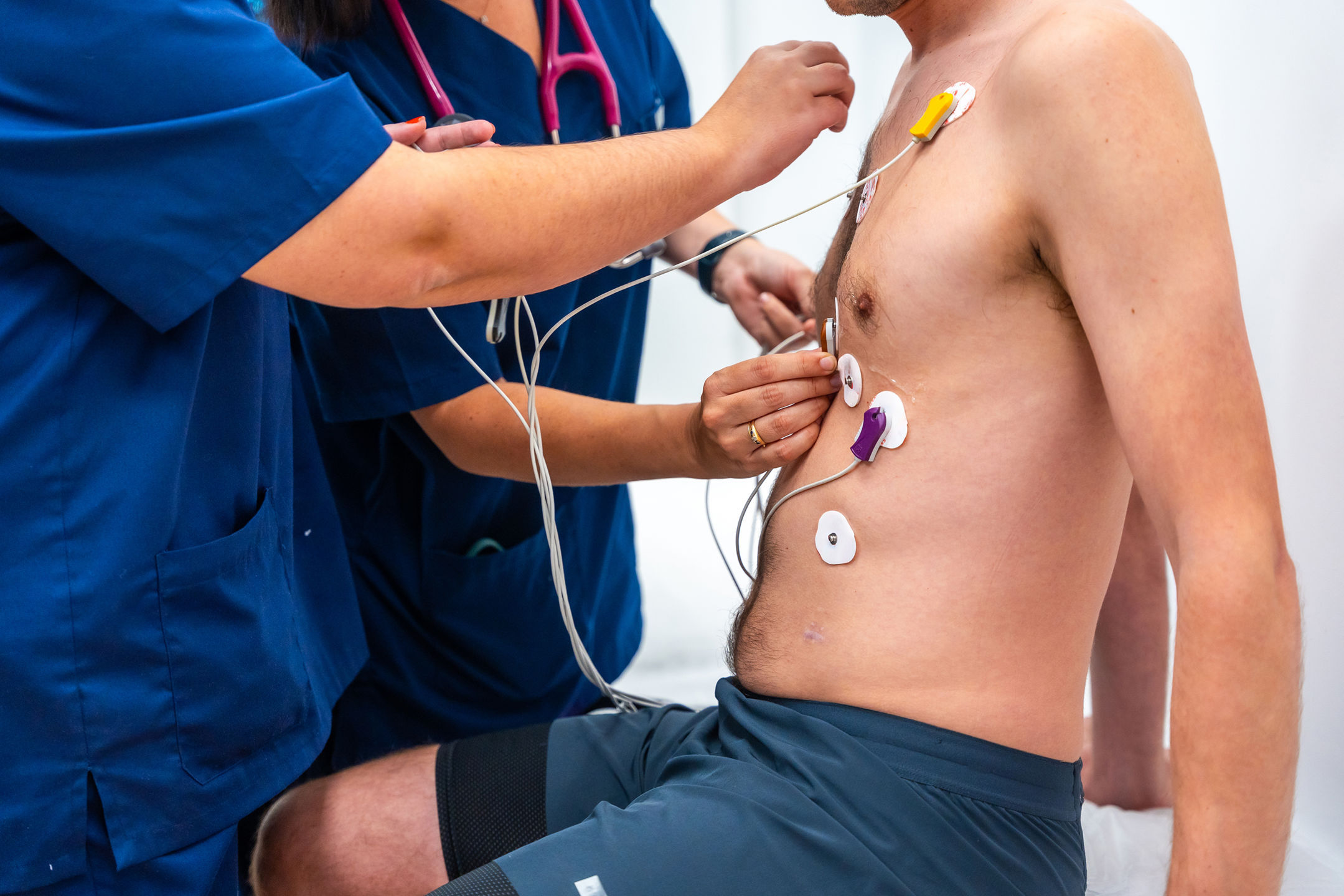 https://www.farmaciabusolini.it/wp-content/uploads/2026/01/optimized_-Elettrocardiogramma-urgente-in-farmacia-paderno-dugnano.jpg